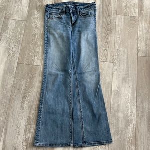 AE Favorite Boyfriend jean